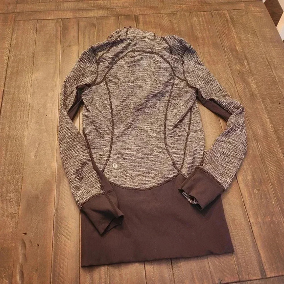 Lululemon Daily Practice Jacket Coco Pique Black White Long Sleeves Sz 4 - Picture 3 of 4